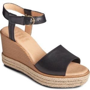 Black Sperry wedges size 8.5